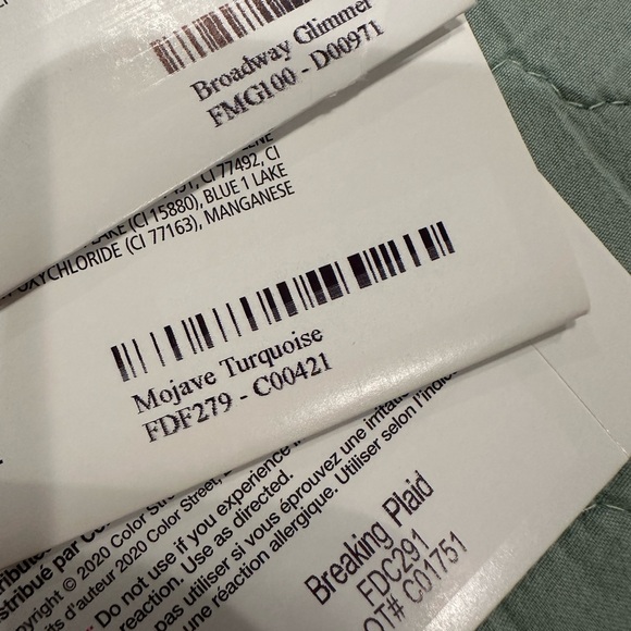 Set of 3 Color Street Plaid, Marble, and Glitter Nail Strips - Picture 5 of 5